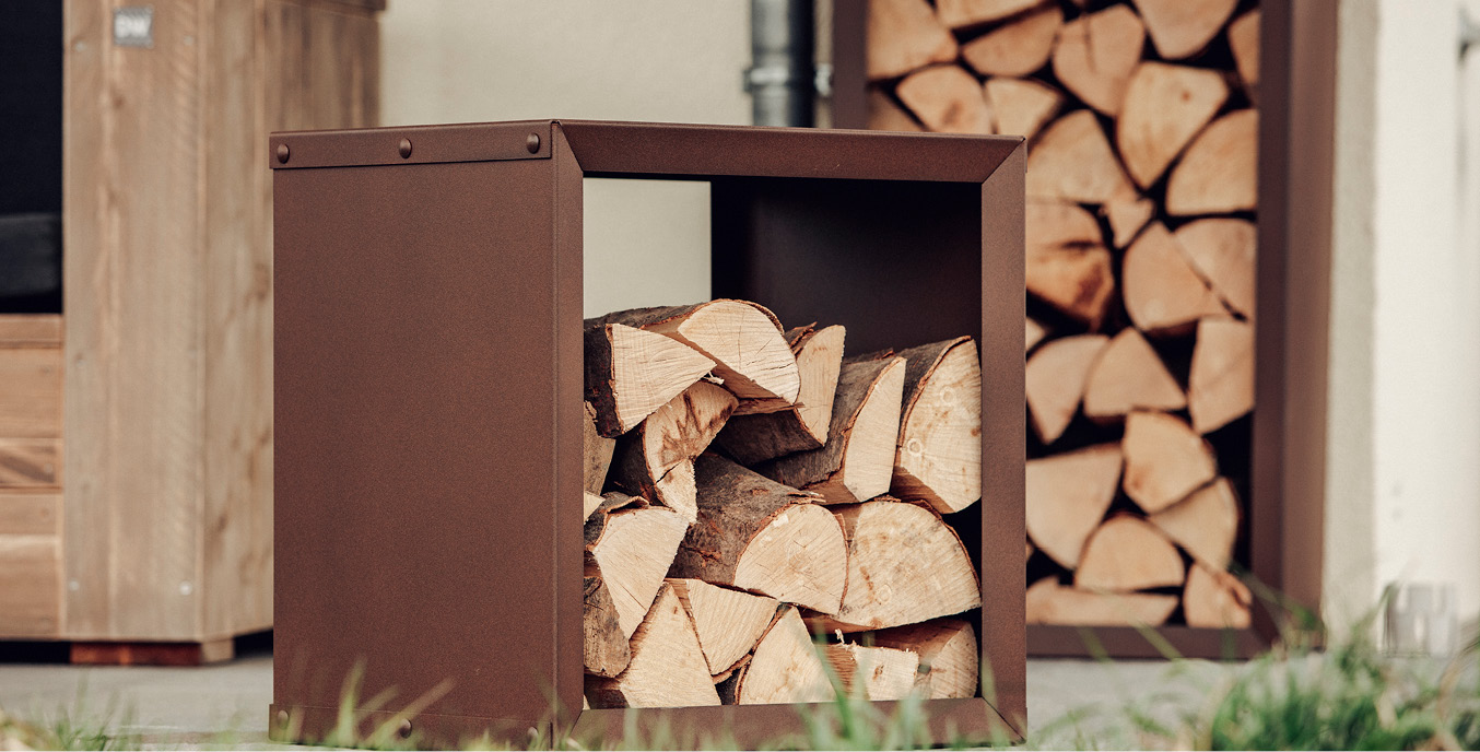 Modulare Gemütlichkeit mit dem Kaminholzregal Wooker am Lagerfeuer Modulare Gemütlichkeit mit dem Kaminholzregal Wooker am Lagerfeuer
